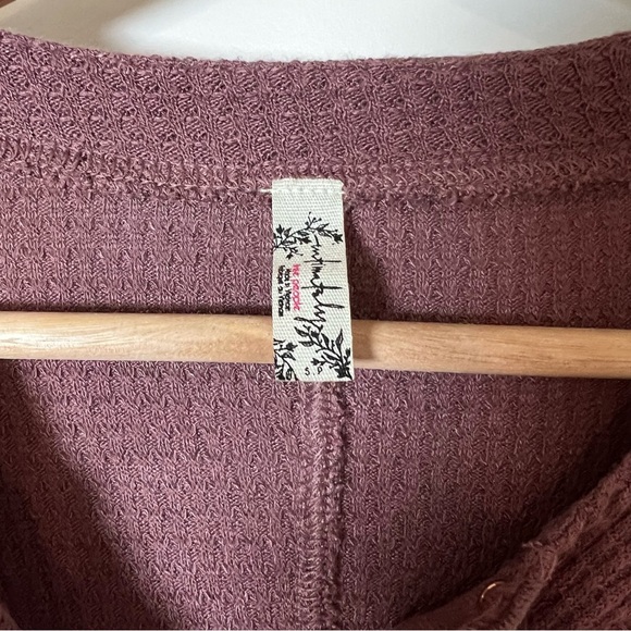 Set of 2 Free People Intimately Thermal Crop Top Duo Waffle Thermal Button-Front - Picture 6 of 16